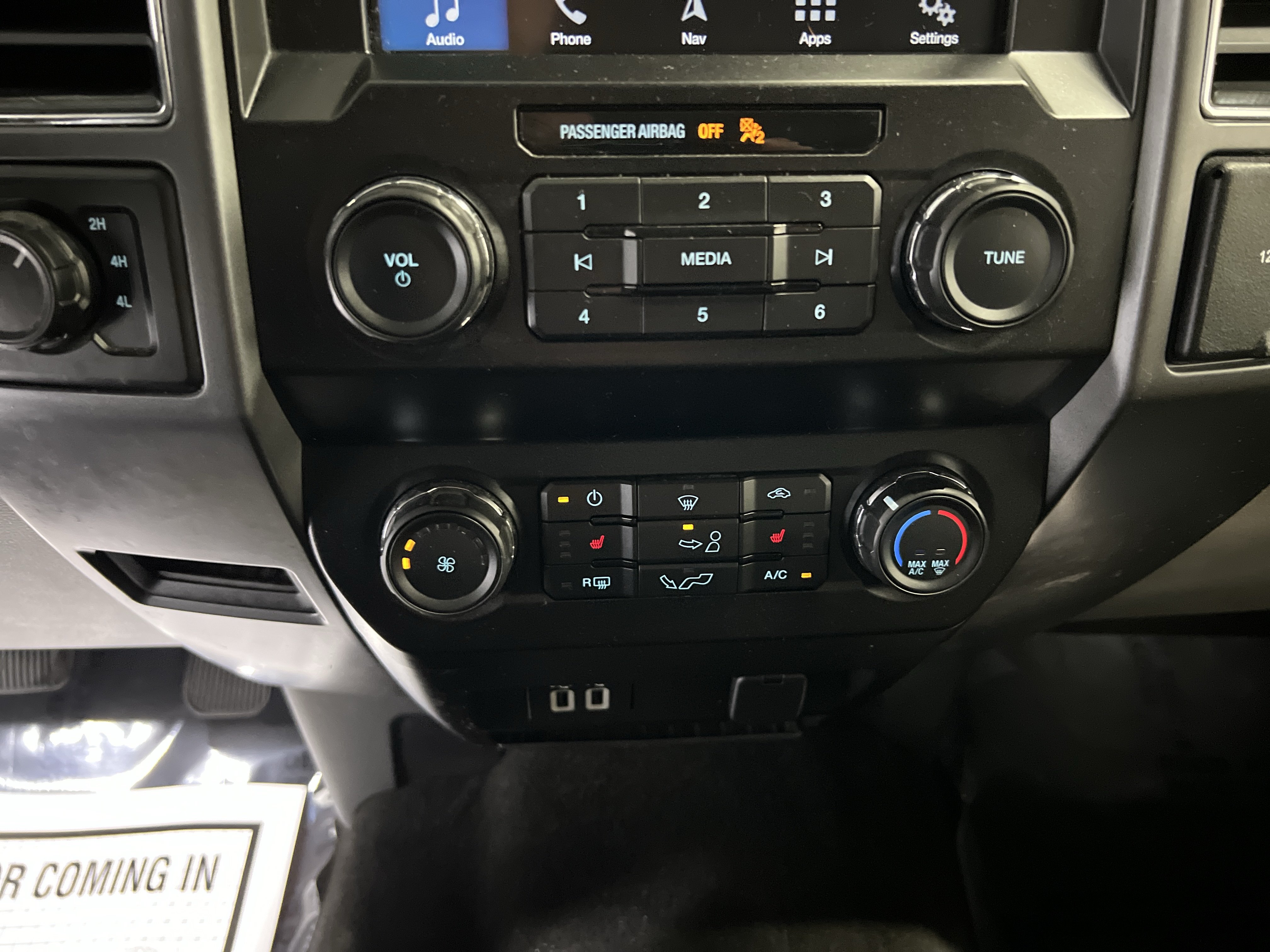 Used 2019 Ford F150 XLT w/ Equipment Group 302A Luxury AWD/4WD image 20