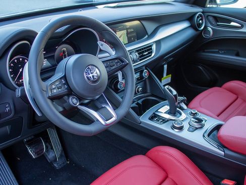 New 2025 Alfa Romeo Stelvio Sprint image 11