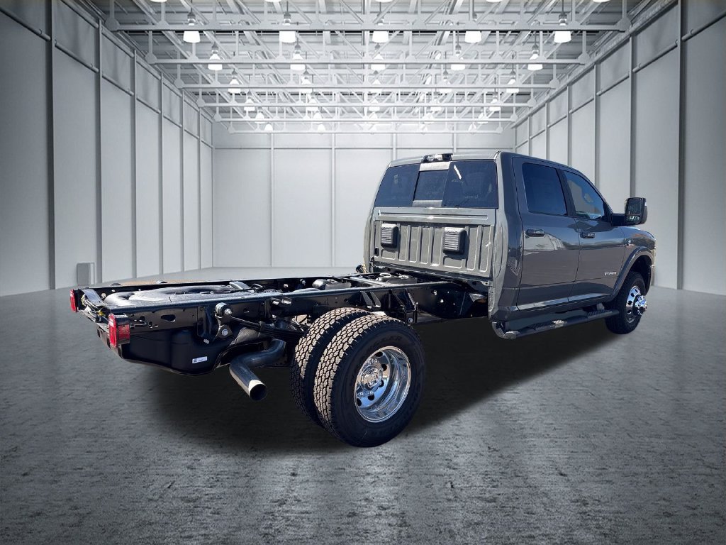 New 2027 RAM 3500 Big Horn w/ Laramie Trim Package AWD/4WD image 7
