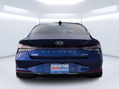 Used 2021 Hyundai Elantra Limited FWD image 4