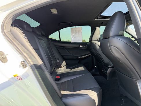 Used 2016 Lexus IS 200t w/ F Sport Package RWD image 15