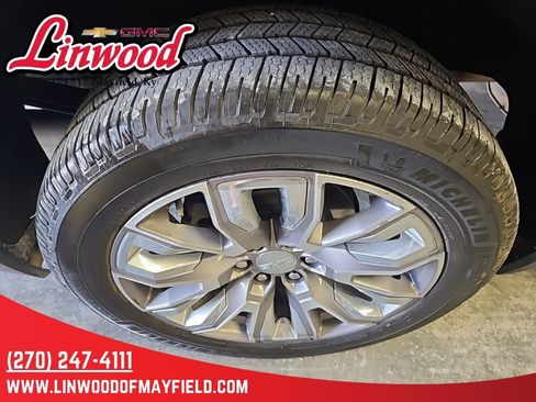 Used 2023 GMC Sierra 1500 Denali w/ Denali Reserve Package AWD/4WD image 8