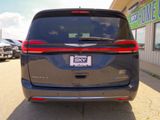Used 2021 Chrysler Pacifica Touring-L image 6