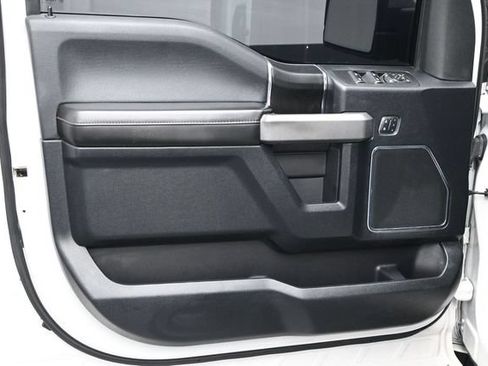 Used 2018 Ford F150 Platinum w/ Equipment Group 701A Luxury AWD/4WD image 21