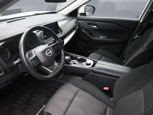 Used 2025 Nissan Rogue SV AWD/4WD image 20