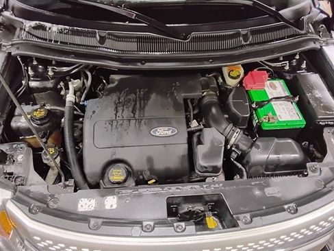 Used 2013 Ford Explorer XLT image 9