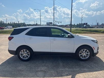 Used 2022 Chevrolet Equinox LS w/ LS Convenience Package