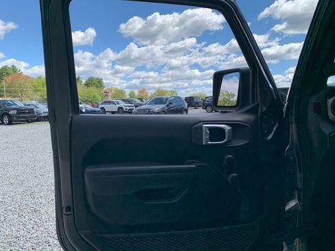 Used 2022 Jeep Wrangler Unlimited Sport AWD/4WD image 22