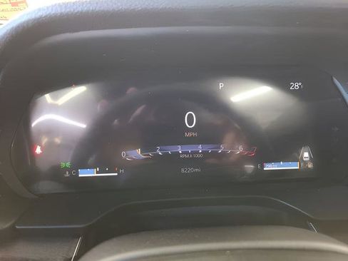 Certified 2024 Jeep Grand Cherokee L Limited w/ Luxury Tech Group II image 10