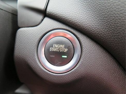 Used 2024 Chevrolet Equinox LT w/ LPO, Floor Liner Package FWD image 15