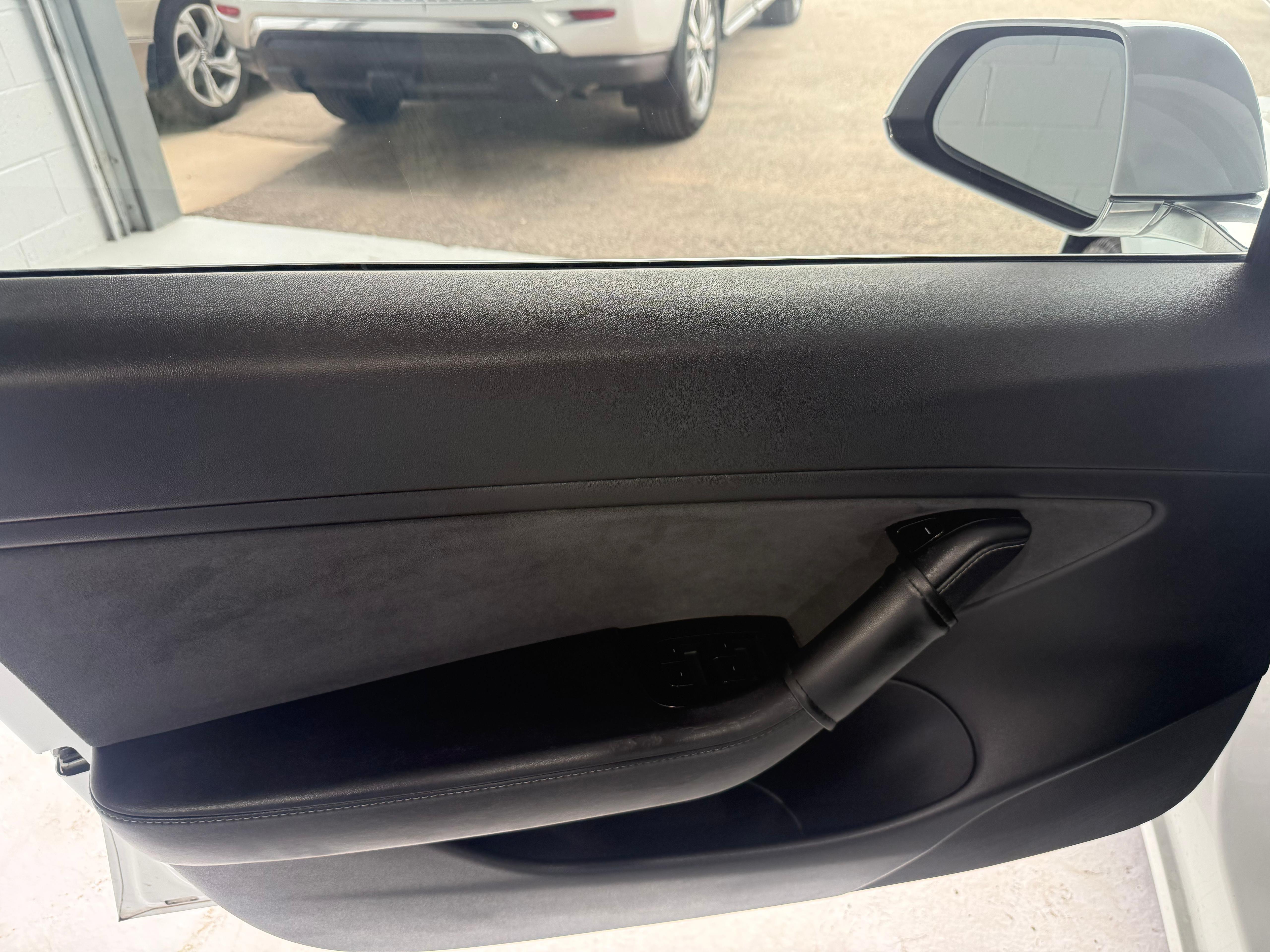 Used 2018 Tesla Model 3 Mid Range RWD image 10