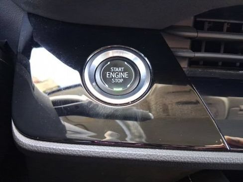 Used 2025 Buick Envision Sport Touring AWD/4WD image 24