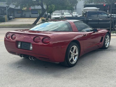 Used 2004 Chevrolet Corvette Coupe w/ Roof Package RWD image 4