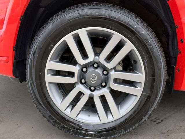 Used 2024 Toyota 4Runner TRD Sport AWD/4WD image 9
