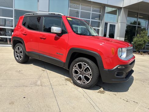 Used 2017 Jeep Renegade Limited AWD/4WD image 2