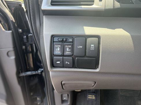 Used 2015 Honda Odyssey Touring image 14