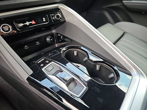 Used 2025 Audi Q5 Premium Plus w/ Premium Plus AWD/4WD image 9