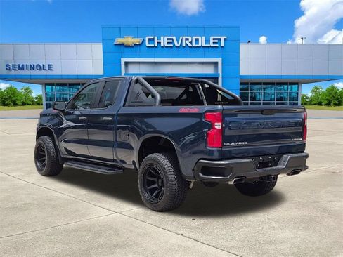 Used 2019 Chevrolet Silverado 1500 Custom Trail Boss AWD/4WD image 3