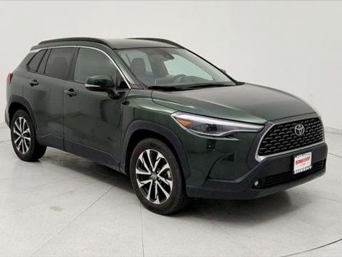 Certified 2022 Toyota Corolla Cross XLE w/ Convenience Package image 1