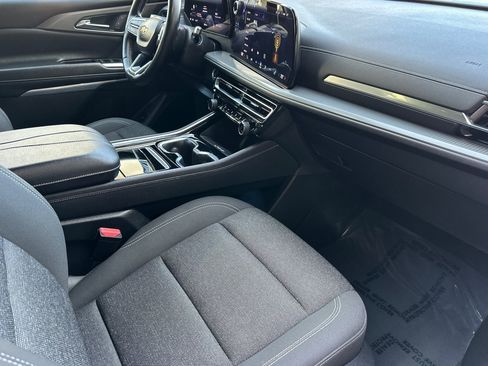 Certified 2024 Chevrolet Traverse LT image 21