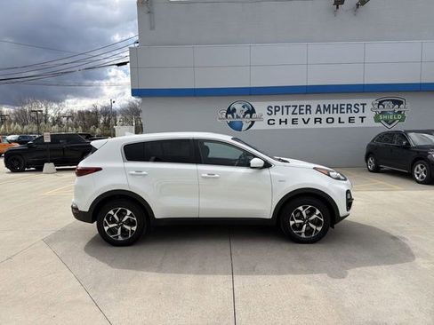 Used 2020 Kia Sportage LX image 11