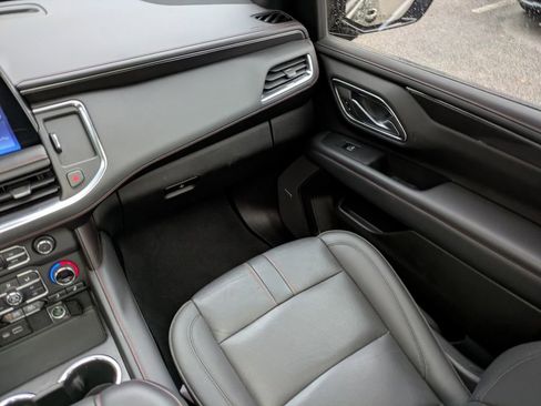 Used 2022 Chevrolet Tahoe RST w/ Sport Performance Package image 18