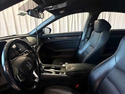 Used 2018 Honda Accord Sport image 21