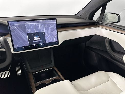 Used 2022 Tesla Model X AWD/4WD image 23