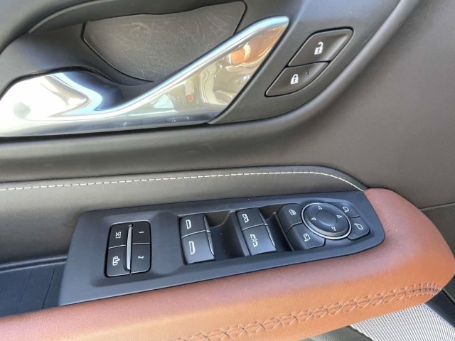 Certified 2024 GMC Yukon XL Denali Ultimate AWD/4WD image 18