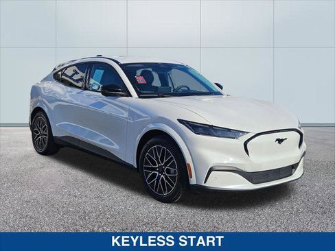 Certified 2025 Ford Mustang Mach-E Premium image 7