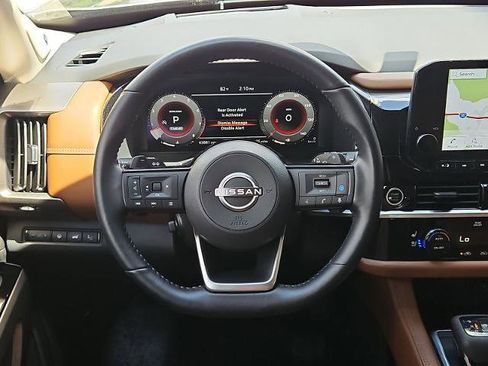 Certified 2023 Nissan Pathfinder Platinum image 15