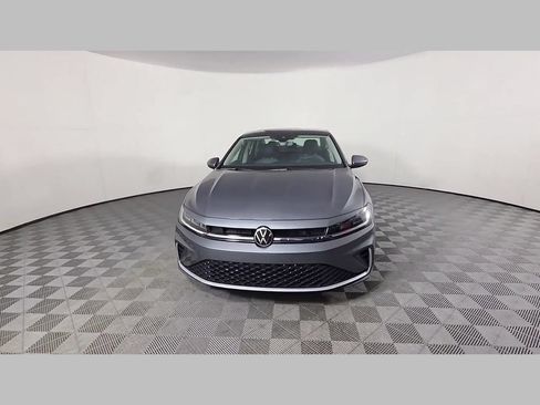 Used 2025 Volkswagen Jetta SE w/ Sunroof Package FWD image 52