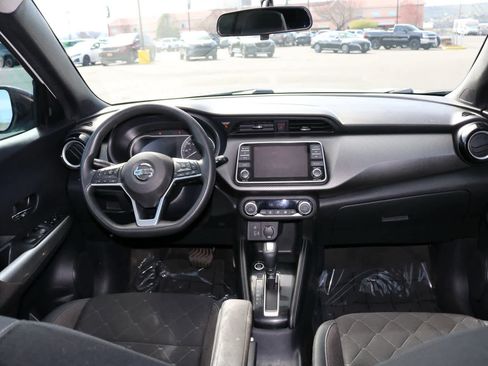 Used 2019 Nissan Kicks SV image 13