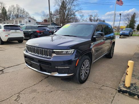 Used 2023 Jeep Grand Cherokee L Summit AWD/4WD image 1