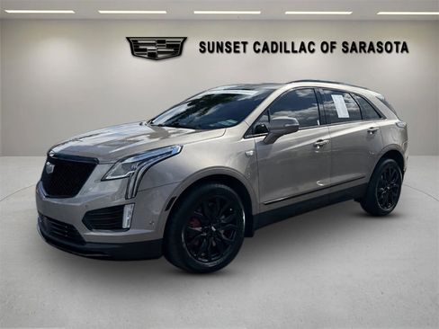Certified 2022 Cadillac XT5 Sportv w/ Technology Package AWD/4WD image 7
