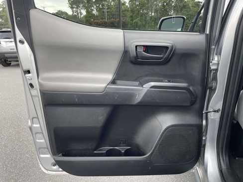 Used 2019 Toyota Tacoma SR w/ SR Convenience Package RWD image 13