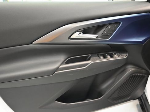 New 2026 Chevrolet Equinox EV LT w/ Convenience Package II image 22