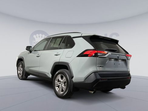Used 2022 Toyota RAV4 XLE image 4