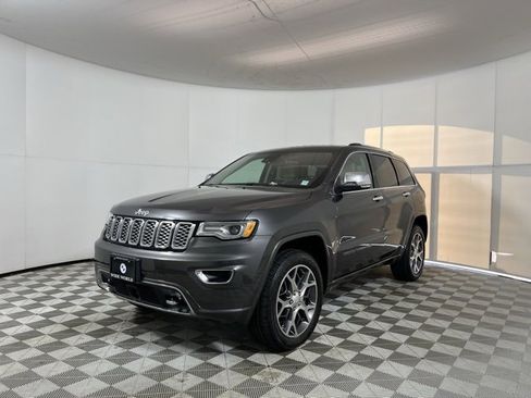 Used 2021 Jeep Grand Cherokee Overland image 3