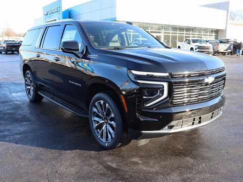 New 2026 Chevrolet Suburban High Country image 2