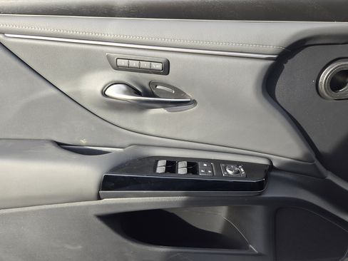 New 2025 Lexus ES 350 ES 350 w/ Premium Package image 16