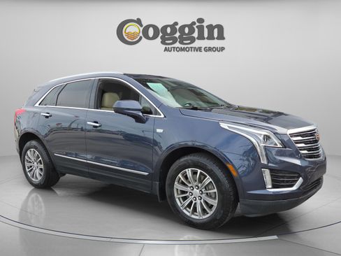 Used 2018 Cadillac XT5 Luxury w/ Driver Awareness Package image 7