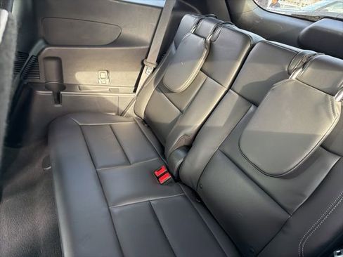 Used 2022 Ford Explorer XLT w/ Equipment Group 202A image 15