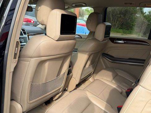 Used 2013 Mercedes-Benz GL 450 4MATIC image 14