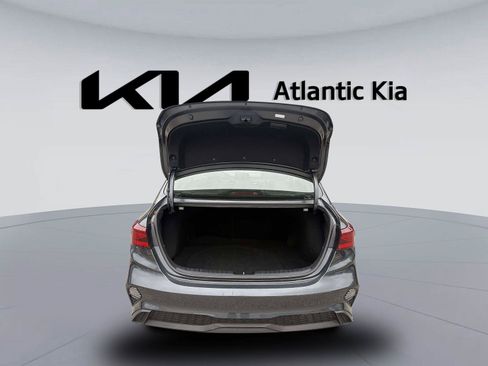 Certified 2023 Kia Forte LXS FWD image 8