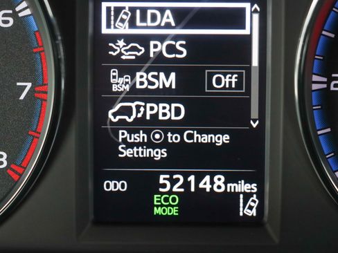 Used 2018 Toyota RAV4 Limited FWD image 16