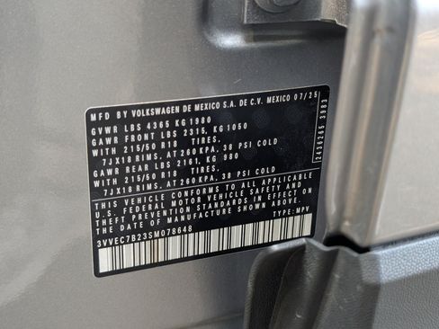 Used 2025 Volkswagen Taos SE w/ Panoramic Sunroof Package FWD image 37