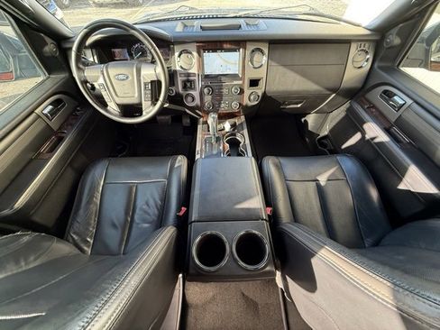 Used 2016 Ford Expedition Platinum image 22