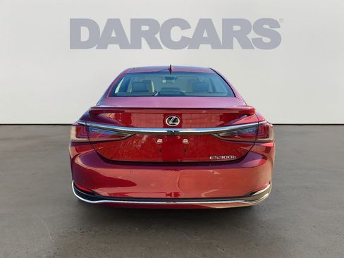 Used 2025 Lexus ES 300h w/ Premium Package image 5