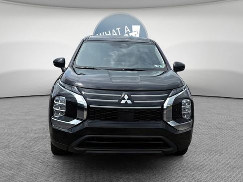 Used 2025 Mitsubishi Outlander ES AWD/4WD image 9